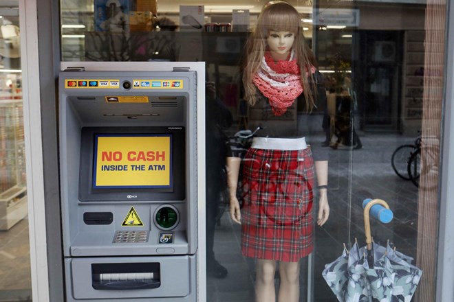 Bankomati: Obvestila, da ni denarja v napravah