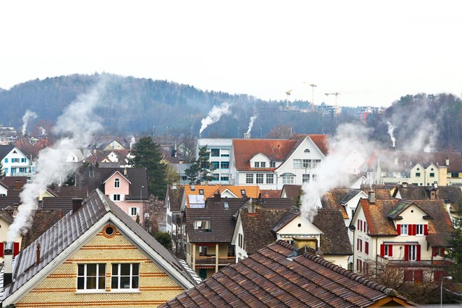 Kakovost zraka v večjem delu Slovenije še vedno slaba, NIJZ opozarja na previdnost