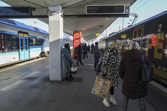 Obe ponudbi za osrednji del prenove ljubljanske železniške postaje zavrnjeni
