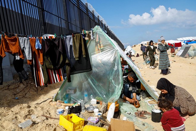 Grozi napad na Rafo z 1,3 milijona begunci