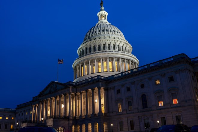 Ameriški senat potrdil predlog zakona o pomoči Ukrajini

