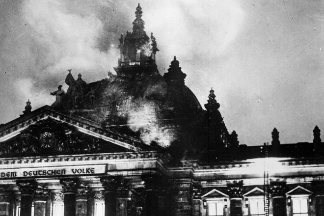 Teorije zarote: Požar, ki je v Nemčiji uvedel diktaturo