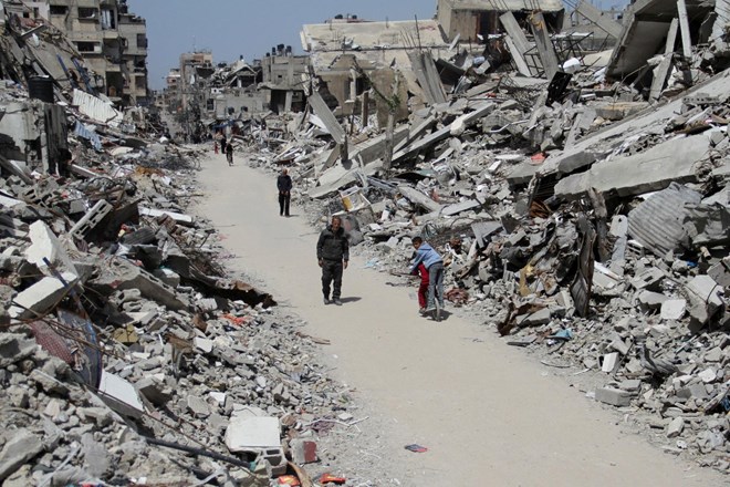 Izrael napovedal odprtje novih poti za dostavo pomoči v Gazo