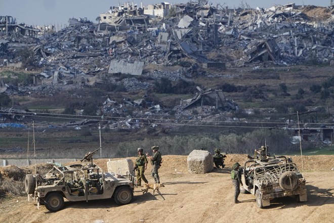 Izraelska vojska se umika z juga območja Gaze