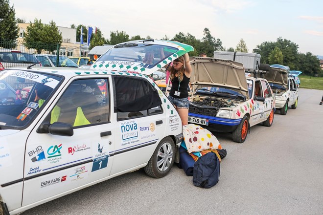 Vozni park Slovencev: v povprečju vozimo 11 let stare avtomobile