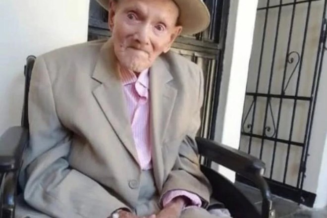 Juan Vicente Pérez Mora ter njegovih 114 let in 311 dni