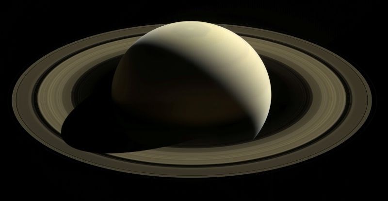 Saturnovi prstani krepko mlajši od planeta
