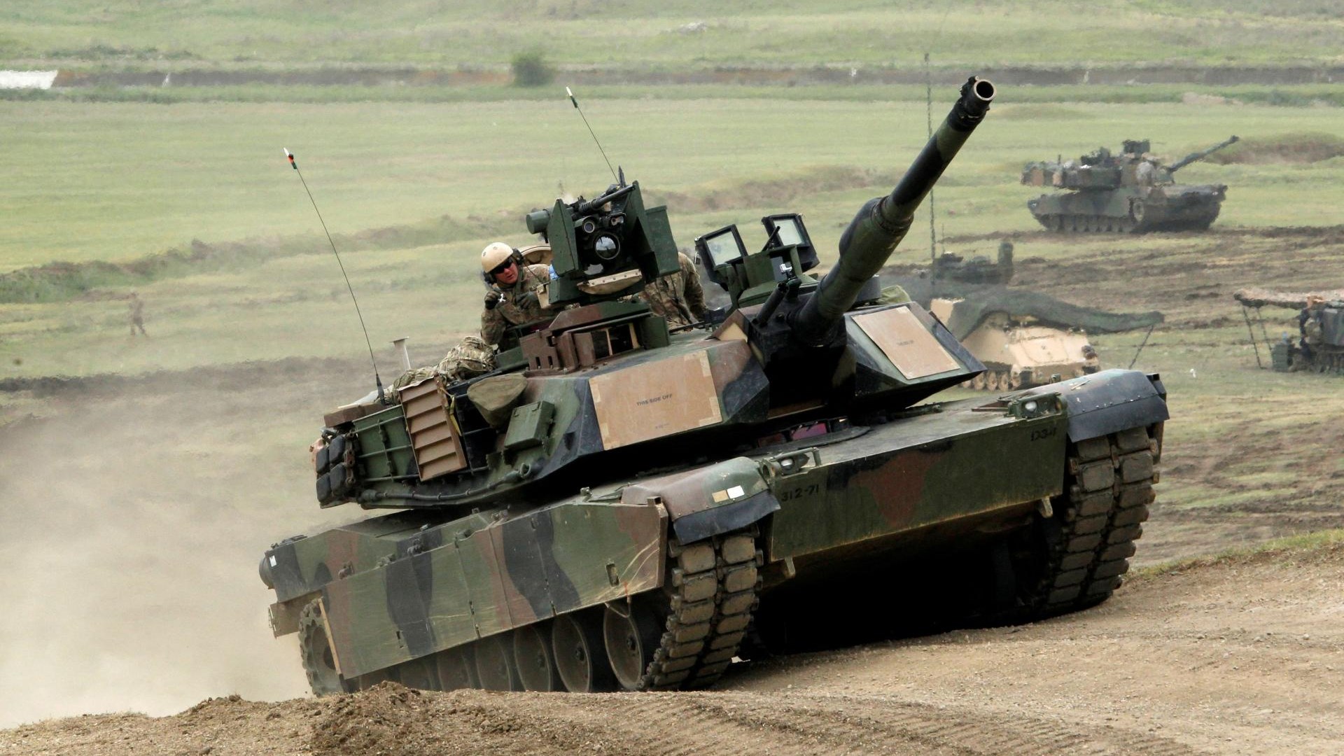 Biden: ZDA bodo Ukrajini poslale 31 bojnih tankov M1 abrams