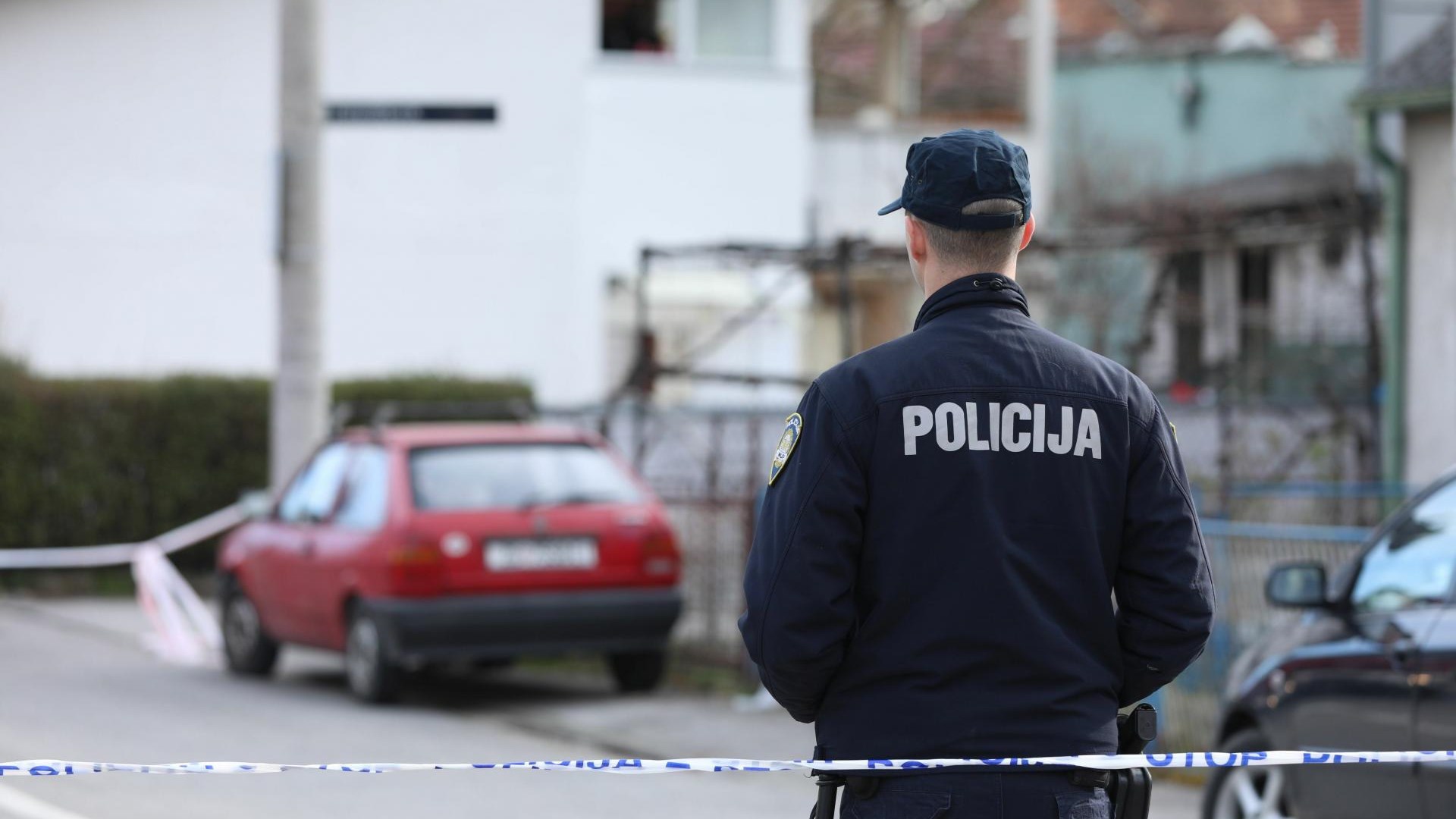 Lažni policisti kradli starejšim Hrvatom