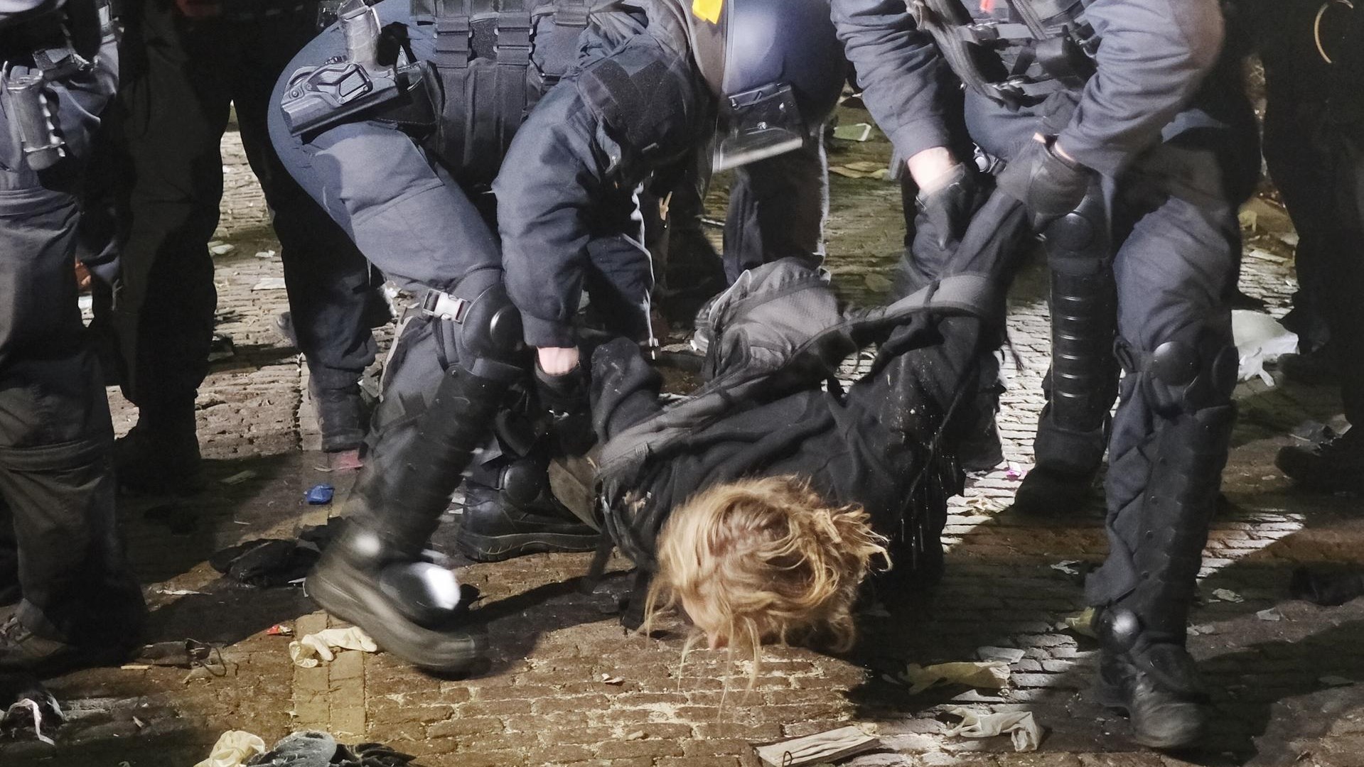 Med demonstracijami v Leipzigu spopad med policijo in protestniki