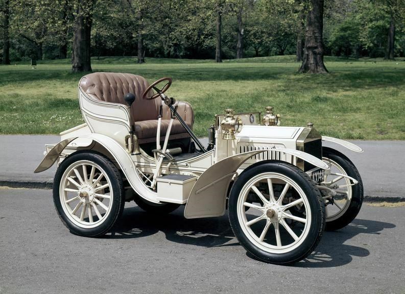#portret Rolls-royce 10 hp (1904–1906)Večina dražiteljev hitro obupala