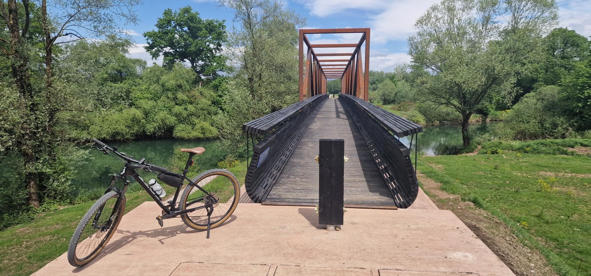 Ljubljansko barje: Vodovodni most prehoden za kolesarje
