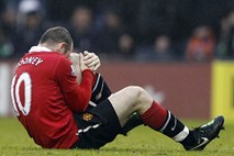 Wayne Rooney bo zaradi poškodbe gležnja moral počivati dva tedna