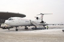 Rusija je zaradi požara in eksplozije na enem od letal začasno prepovedala uporabo letal tupoljev 154B