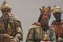 Katoličani praznujejo praznik svetih treh kraljev: Vrhunec bodo drevišnje maše slovenskih škofov