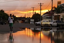 Po poplavah v Avstraliji se prebivalci vračajo na domove