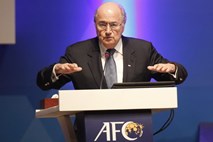 Blatter pričakuje, da bo svetovno prvenstvo v Katarju pozimi