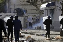 V spopadih v Tuniziji najmanj dvajset mrtvih in številni ranjeni