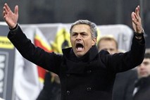 Mourinho s svojim obnašanjem ponovno izzval incident med tekmo