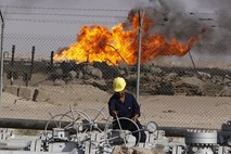 Iran: Nafta prek 100 dolarjev ne bi zahtevala izrednega srečanja Opeca