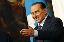 Do Berlusconija kritični tudi v Vatikanu: Državniki morajo biti dober moralni zgled državljanom