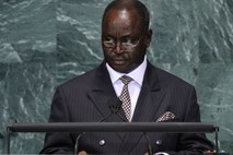 V Srednjeafriški republiki se trojica predsedniških kandidatov poteguje za razveljavitev volitev