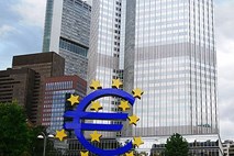 Raziskava ECB: Podjetja v območju evra konec 2010 zaprosila za več kreditov