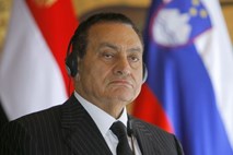 Avtoritarni Mubarak je na čelu Egipta že tri desetletja