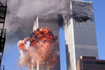 FBI še vedno lovi tri teroriste, ki so sodelovali v napadih na WTC