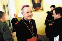 Razrešeni nadškof Franc Kramberger: Napake priznavam in obžalujem