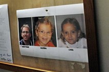 Izginuli dvojčici: Očividka s Korzike trdi, da je očeta s hčerama videla v družbi neznane ženske