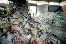 Ekologi brez meja po akciji Očistimo Slovenijo sedaj vabijo k zbiranju starega papirja