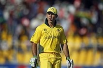 Jezni kapetan avstralske kriket reprezentance je razbil televizijo v slačilnici