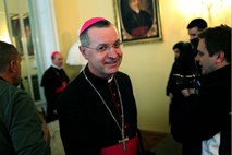 V Mariboru so slovesno umestili novega nadškofa metropolita