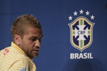 Nad Neymarjem navdušen tudi Alves: Če bi imel denar, bi ga kar sam kupil