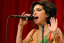 Prava legenda je nesmrtna: 10 nepozabnih komadov Amy Winehouse