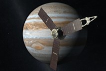 V pričakovanju najboljših slik plinastega giganta: Nasa jutri proti Jupitru pošilja sondo Juno