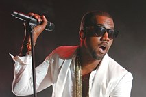 Kanye West se je na koncertu primerjal s Hitlerjem, Jordanom in se poklonil Amy Winehouse