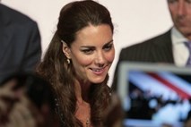 Kate Middleton naj bi zanosila takoj po poroki, ali je kasneje tudi spontano splavila?