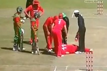 Video: Tudi kriket je lahko krvav šport, metalec je ostal brez dveh zob