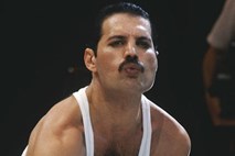 Video dneva: Člani skupine Queen obeležili 65. rojstni dan Freddieja Mercuryja