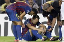 Barcelona bo mesec dni brez poškodovanega Inieste