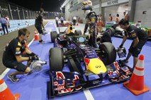 Vettel, vodilni v seštevku, najhitrejši na kvalifikacijah pred VN Singapurja