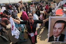 Egipt: Prve parlamentarne po padcu Mubaraka se bodo začele 28. novembra