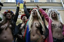 Razgaljene feministke Platinija pozvale k zajezitvi seks turizma v Ukrajini