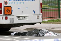 Zaradi hudih poškodb umrla udeleženka v torkovi prometni nesreči pri Slovenj Gradcu