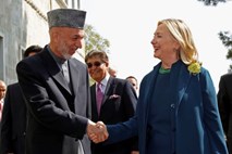 Clintonova po srečanju s predsednikom Karzajem: Sprava s talibani je možna
