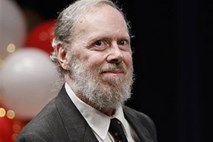 Za Jobsom še oče programskega jezika C, Dennis Ritchie
