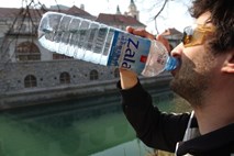Več vode kot popijete, manjša je verjetnost, da boste zboleli za rakom na mehurju