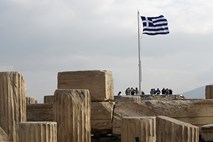 V Grčiji je več porschejev kot davkoplačevalcev, ki prijavijo več kot 50.000 evrov prihodkov